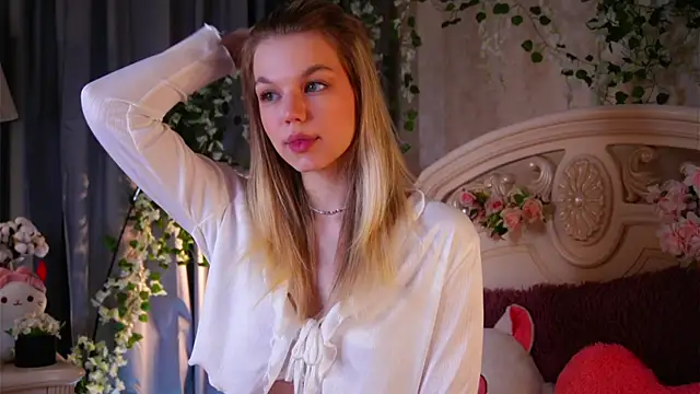 Snapshot of EdlinAlliston chatting on 11.27.25 EdlinAlliston online show from 11.27.25