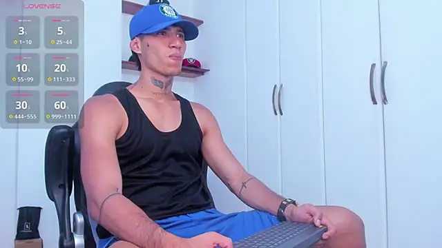 Snapshot of Jonryder_ chatting on 09.11.25 Jonryder online show from 09.11.25