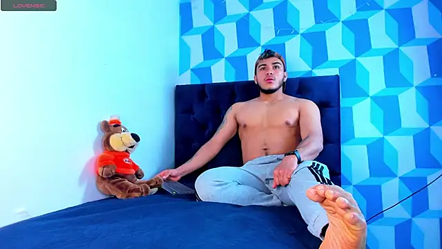 Snapshot of jeisonstark chatting on 03.21.25 jeisonstark online show from 03.21.25