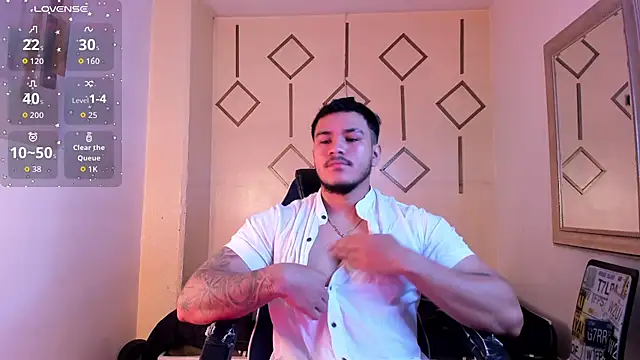 Snapshot of jeisonstark chatting on 11.15.25 jeisonstark online show from 11.15.25