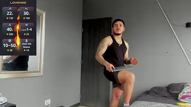 Snapshot of jeisonstark chatting on 11.20.25 jeisonstark online show from 11.20.25