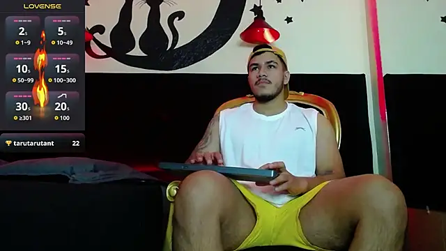 Snapshot of jeisonstark chatting on 11.25.25 jeisonstark online show from 11.25.25