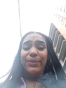 Snapshot of Sara-77 chatting on 02.05.25 Sara-77 online show from 02.05.25