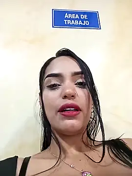 Snapshot of Sara-77 chatting on 02.18.25 Sara-77 online show from 02.18.25