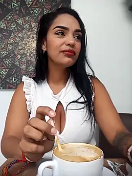 Snapshot of Sara-77 chatting on 03.08.25 Sara-77 online show from 03.08.25