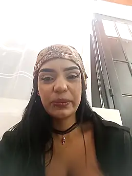 Snapshot of Sara-77 chatting on 03.10.25 Sara-77 online show from 03.10.25