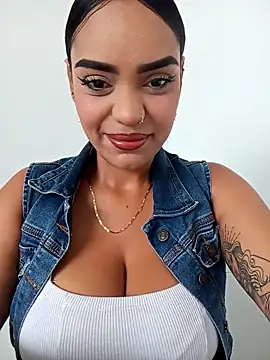 Snapshot of Sara-77 chatting on 10.09.25 Sara-77 online show from 10.09.25