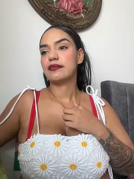 Sara-77 online show from 12.18.25