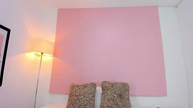 Snapshot of andyylove_jk chatting on 12.17.25 andyylove jk online show from 12.17.25