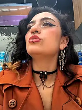 Snapshot of Lila_Desiree chatting on 12.31.24 Lila Desiree online show from 12.31.24