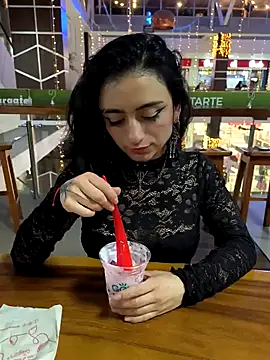 Snapshot of Lila_Desiree chatting on 01.03.25 Lila Desiree online show from 01.03.25