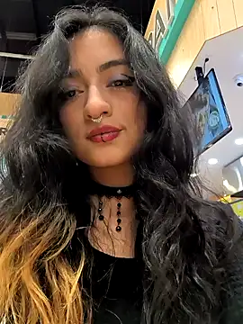 Snapshot of Lila_Desiree chatting on 01.28.25 Lila Desiree online show from 01.28.25