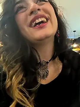 Snapshot of Lila_Desiree chatting on 02.01.25 Lila Desiree online show from 02.01.25