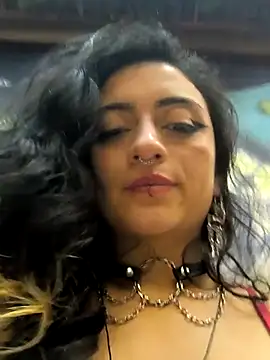 Snapshot of Lila_Desiree chatting on 03.10.25 Lila Desiree online show from 03.10.25