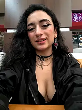 Snapshot of Lila_Desiree chatting on 09.27.25 Lila Desiree online show from 09.27.25