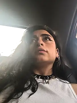 Snapshot of Lila_Desiree chatting on 11.11.25 Lila Desiree online show from 11.11.25