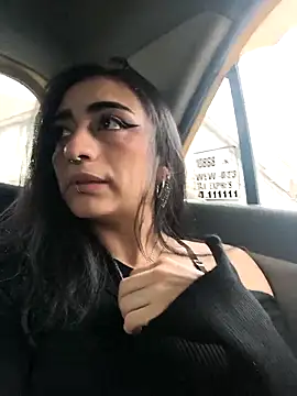 Snapshot of Lila_Desiree chatting on 11.12.25 Lila Desiree online show from 11.12.25