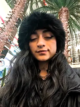 Snapshot of Lila_Desiree chatting on 11.25.25 Lila Desiree online show from 11.25.25