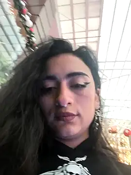 Snapshot of Lila_Desiree chatting on 11.26.25 Lila Desiree online show from 11.26.25