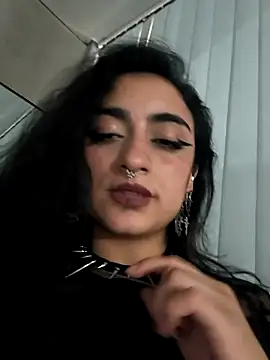 Snapshot of Lila_Desiree chatting on 12.15.25 Lila Desiree online show from 12.15.25