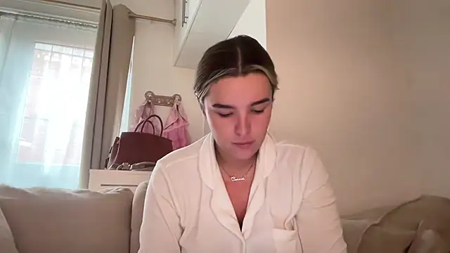 maisiesmithx online show from 10.29.25