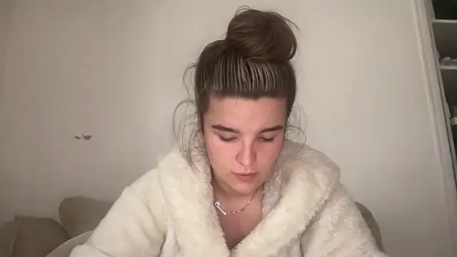 maisiesmithx online show from 10.31.25