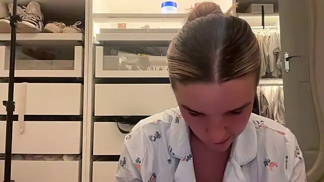 maisiesmithx online show from 06.06.26
