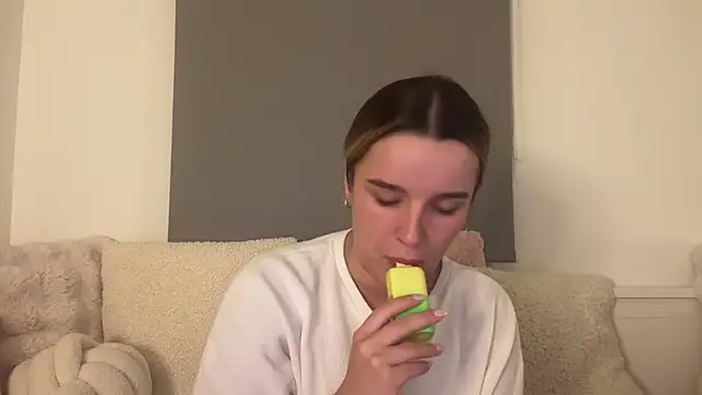 Snapshot of maisiesmithx chatting on 07.13.26 maisiesmithx online show from 07.13.26