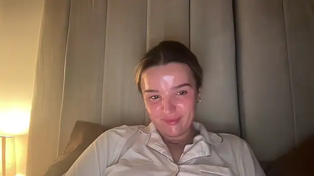 Snapshot of maisiesmithx chatting on 08.06.26 maisiesmithx online show from 08.06.26