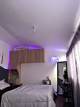 sue   0 online show from 03.22.25