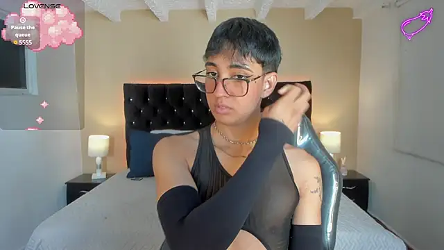 Dark hairy  online show from 03.07.25