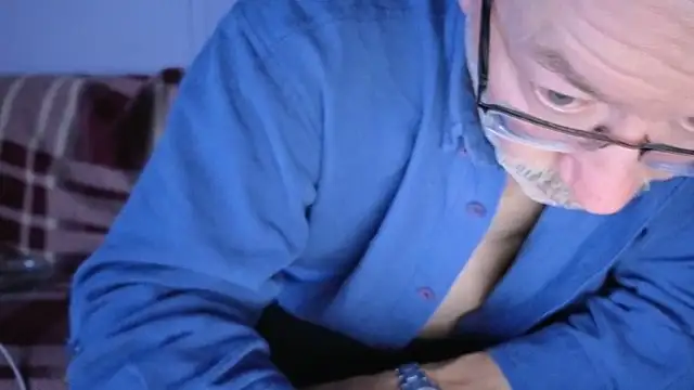 Snapshot of loverboyxxx69 chatting on 10.03.25 loverboyxxx69 online show from 10.03.25