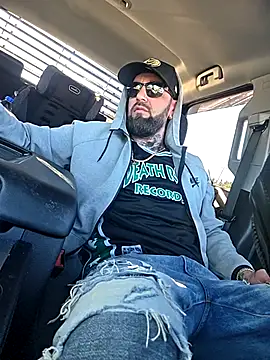 Beardedtattood online show from 10.16.25