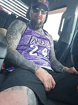Snapshot of Beardedtattood chatting on 07.17.26 Beardedtattood online show from 07.17.26