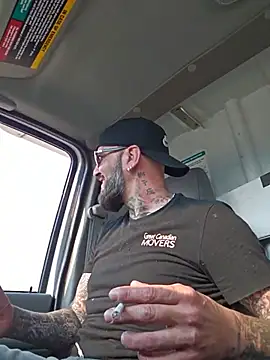 Snapshot of Beardedtattood chatting on 07.28.26 Beardedtattood online show from 07.28.26