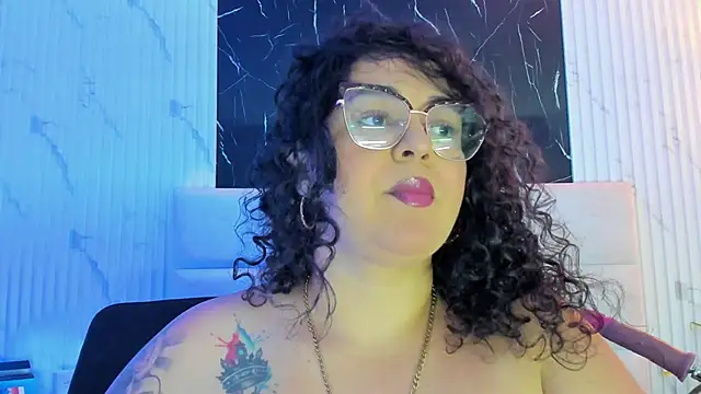 Snapshot of Reginavegaa chatting on 09.09.25 Reginavegaa online show from 09.09.25