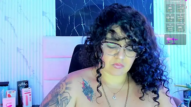 Snapshot of Reginavegaa chatting on 11.03.25 Reginavegaa online show from 11.03.25