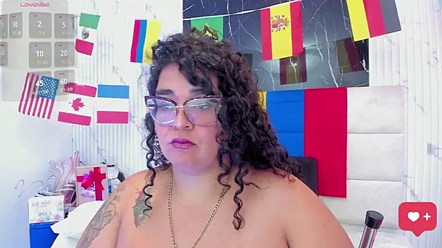 Reginavegaa online show from 06.30.26