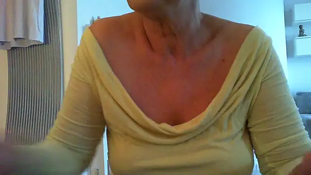 Snapshot of __Angel78__ chatting on 10.01.25 Angel78 online show from 10.01.25