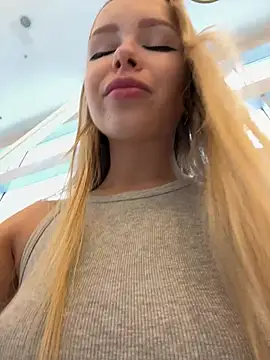 mur girl online show from 12.19.24