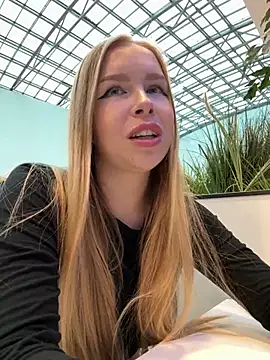 mur girl online show from 12.24.24