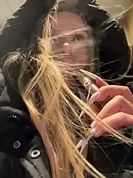 mur girl online show from 01.05.25