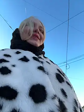 mur girl online show from 01.18.25