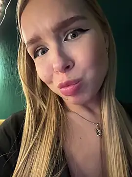 mur girl online show from 02.19.25