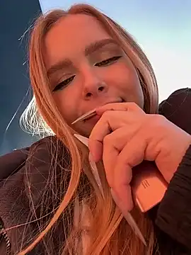 mur girl online show from 03.17.25