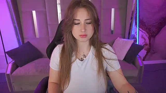 GentleAdellee online show from 11.23.25