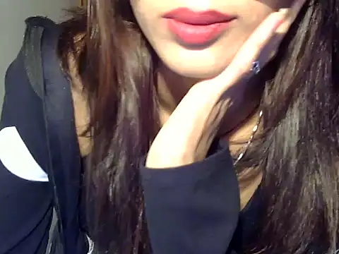 MAAYRA 09 online show from 11.01.25