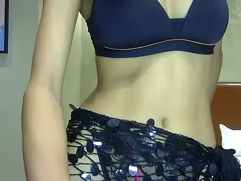 MAAYRA 09 online show from 06.25.26