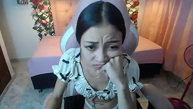 Snapshot of NathaliaSweet_11 chatting on 12.26.24 NathaliaSweet 11 online show from 12.26.24