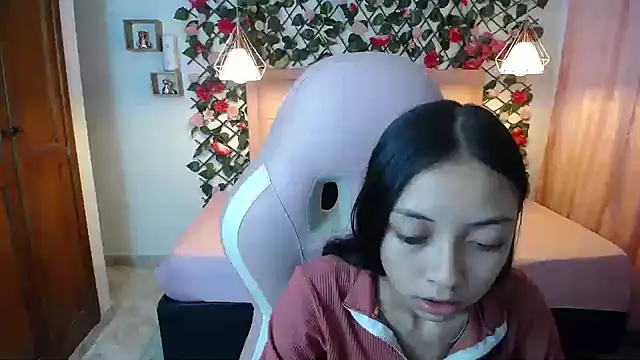 Snapshot of NathaliaSweet_11 chatting on 01.07.25 NathaliaSweet 11 online show from 01.07.25